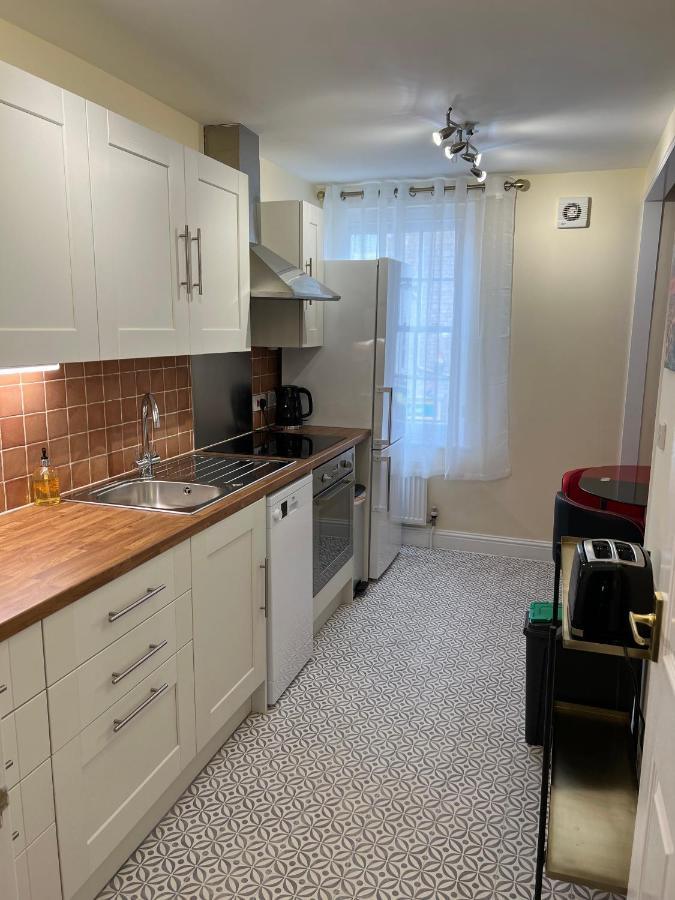 Glastonbury High Street Sanctuary- 2 Bd, Sleeps 4 Exteriör bild